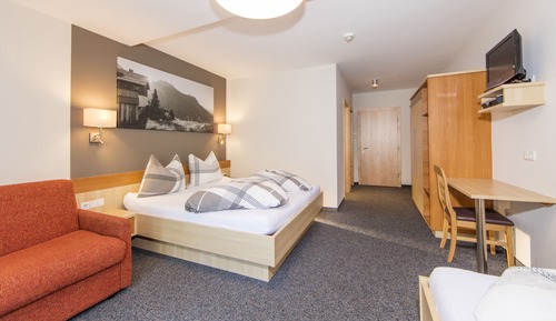 Apartamento superior, 3 habitaciones, balcón (App 30)