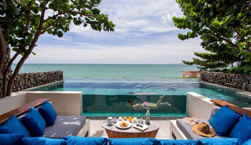 Beachfront Pool Villa (24-Hours Use of Room)