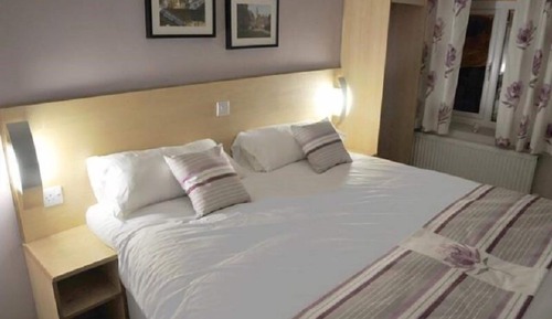 Habitación doble, baño privado