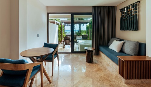 Junior Suite Garden Premium Ocean Front