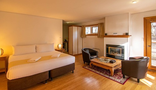 Estudio (Fireplace - Lakeside)