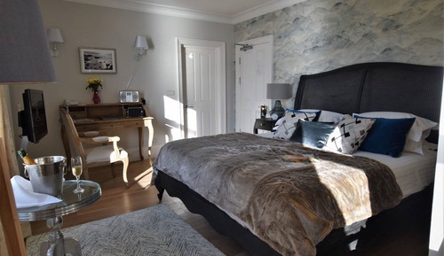 Lundy Suite with balcony