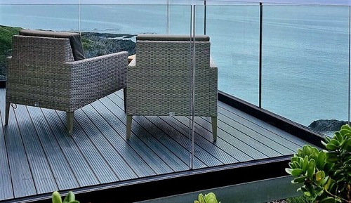 Lookout Room with balcony