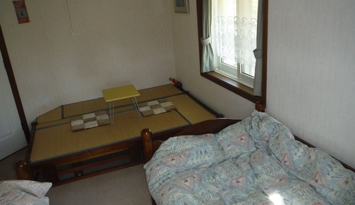 Habitación con 2 camas individuales