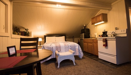 Habitación, 1 cama de matrimonio, cocina básica