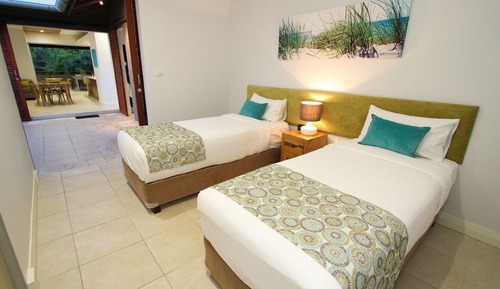 Apartamento de lujo, 3 habitaciones, piscina privada (Beach House)