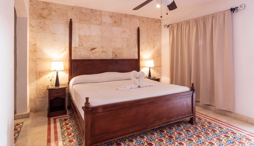 Habitación Deluxe, 1 cama de matrimonio grande, no fumadores, vistas a la piscina