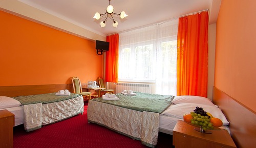 Habitación triple, balcón