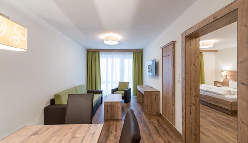 Apartamento, 2 habitaciones, balcón, vistas a la montaña (Top 1)
