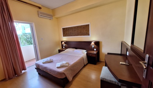 Apartamento, 2 habitaciones, vistas a la piscina