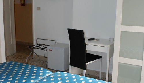 Habitación triple básica, balcón