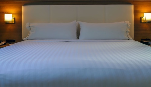 Habitación estándar, 1 cama de matrimonio grande (Airport View)