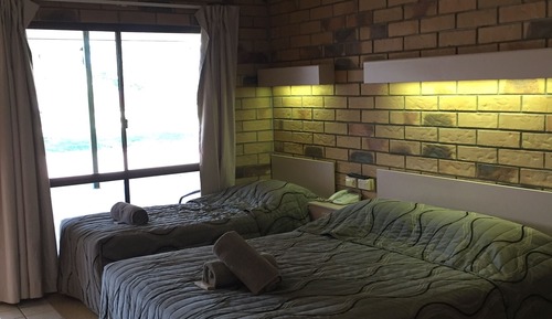 Habitación con 2 camas individuales