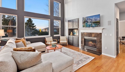 Casa, varias camas, patio, vistas al jardín (4700 Valley Oak Drive)