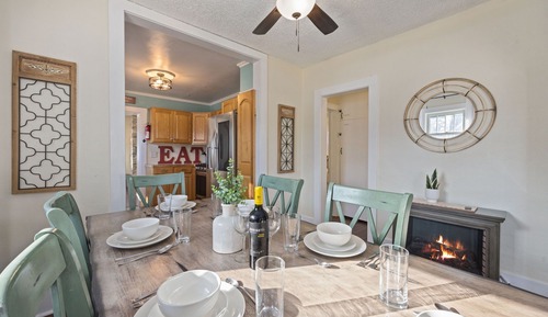 Casa, varias camas, patio, vistas al jardín (305 N. Washington Ave)