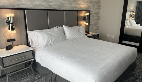 Suite, 1 cama de matrimonio grande, en esquina