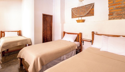 Habitación familiar, varias camas