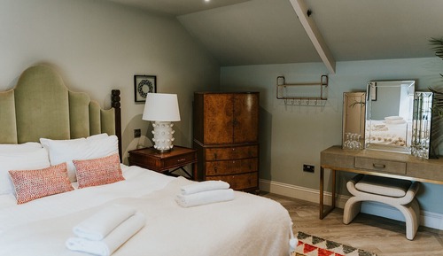 Farm Cottage King Room