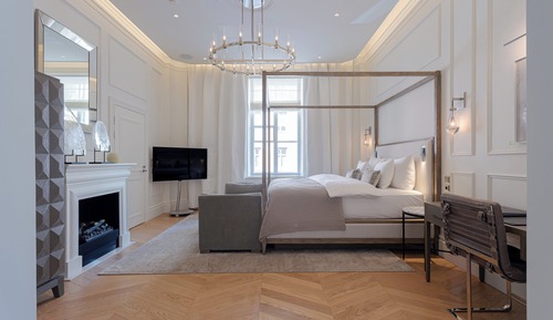 Suite (Serene)