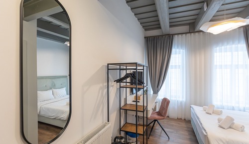 Habitación superior, 1 cama de matrimonio, no fumadores, baño privado