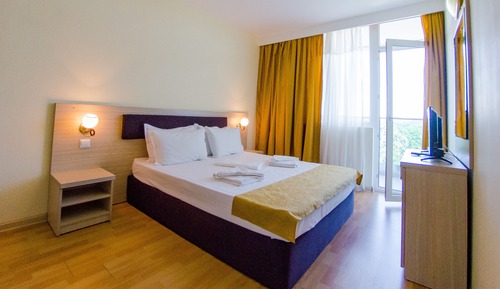 Habitación superior con 1 cama doble o 2 individuales