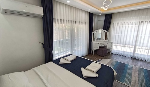 Villa Deluxe