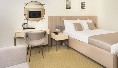 Habitación superior con 1 cama doble o 2 individuales