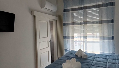 Habitación básica con 1 cama doble o 2 individuales