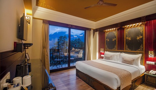 Tara Room with Balcony & Valley View