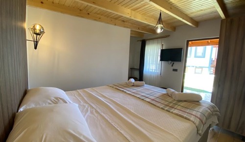 Habitación superior, 1 cama doble, patio, vistas al jardín