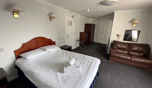 Habitación doble, baño privado