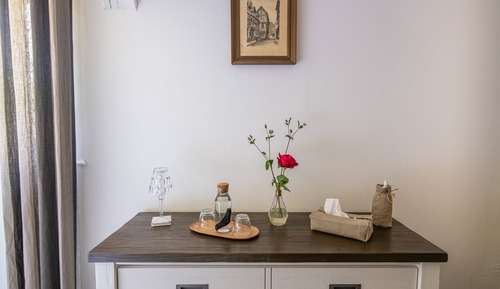 Habitación triple Deluxe, varias camas, bañera de hidromasaje, vistas al lago