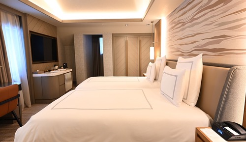 Swiss Deluxe Twin Room with Forest View
