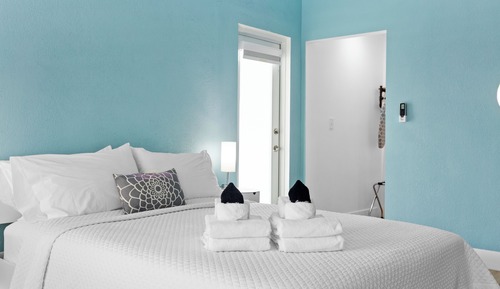 Habitación Deluxe, 1 cama de matrimonio, no fumadores, vistas a la piscina