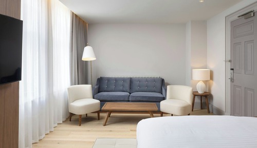 Suite junior, 1 cama de matrimonio grande, vistas a la ciudad