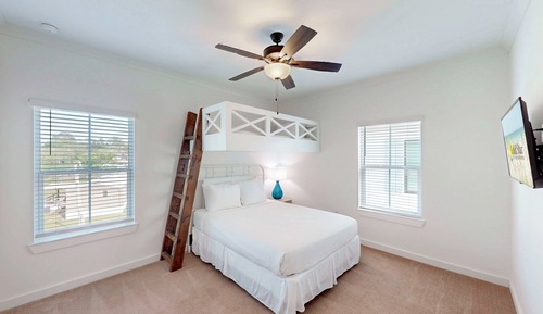 Casa, varias camas, patio