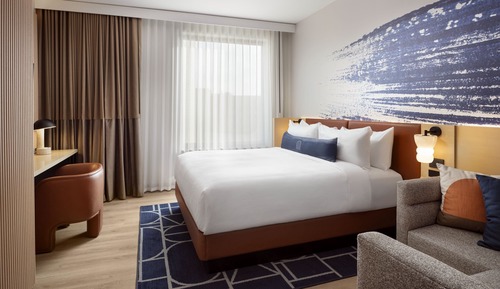 Habitación estándar, 1 cama de matrimonio grande (Mobility Accessible, Roll-In Shower)