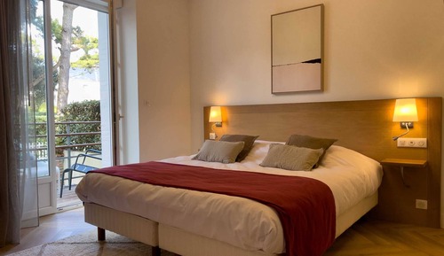 Apartamento Deluxe, balcón, vistas al jardín (A l'ombre des pins)