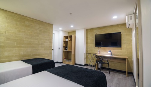 Habitación estándar con 2 camas individuales, sin ventanas