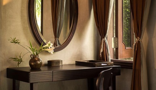 Rom House (King Bed)