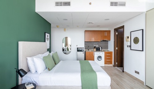 Business Studio Burj Daman 301