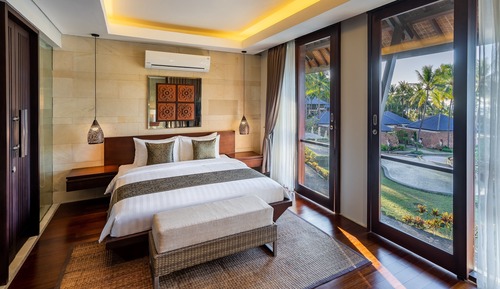 Grand Residence with Ocean View