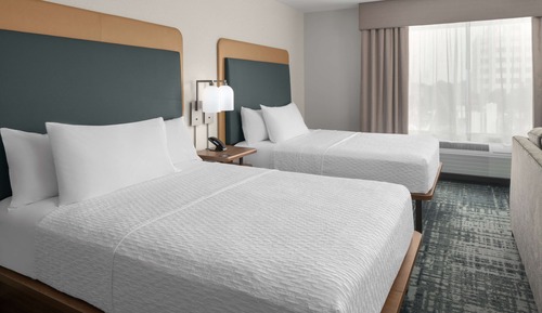 Suite estudio, 2 camas de matrimonio, accesible para personas con discapacidad, bañera