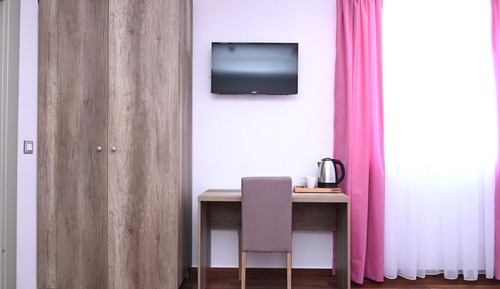 Estudio familiar, varias camas