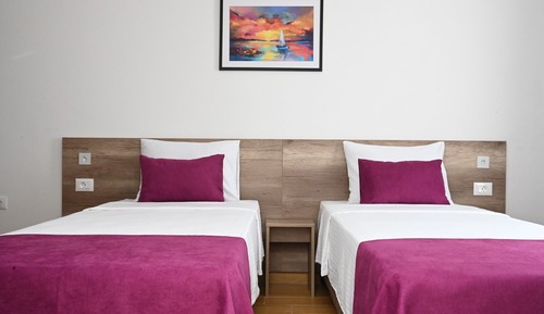 Habitación clásica con 1 cama doble o 2 individuales, 2 camas individuales