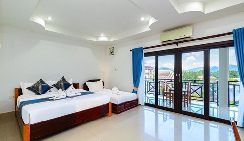 Habitación triple básica, 1 habitación, Aire acondicionado, vistas a la montaña