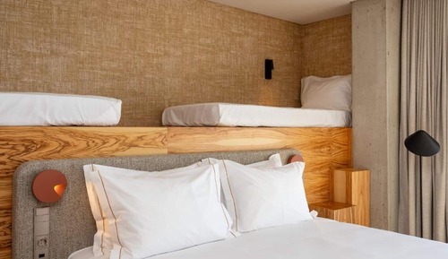 Habitación familiar, varias camas, vistas al río