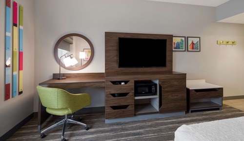 Habitación, 1 cama de matrimonio grande, frigorífico y microondas