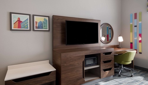 Habitación, 1 cama de matrimonio grande, accesible para personas con discapacidad (Roll-In Shower)