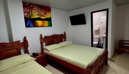 Habitación familiar con 2 camas individuales